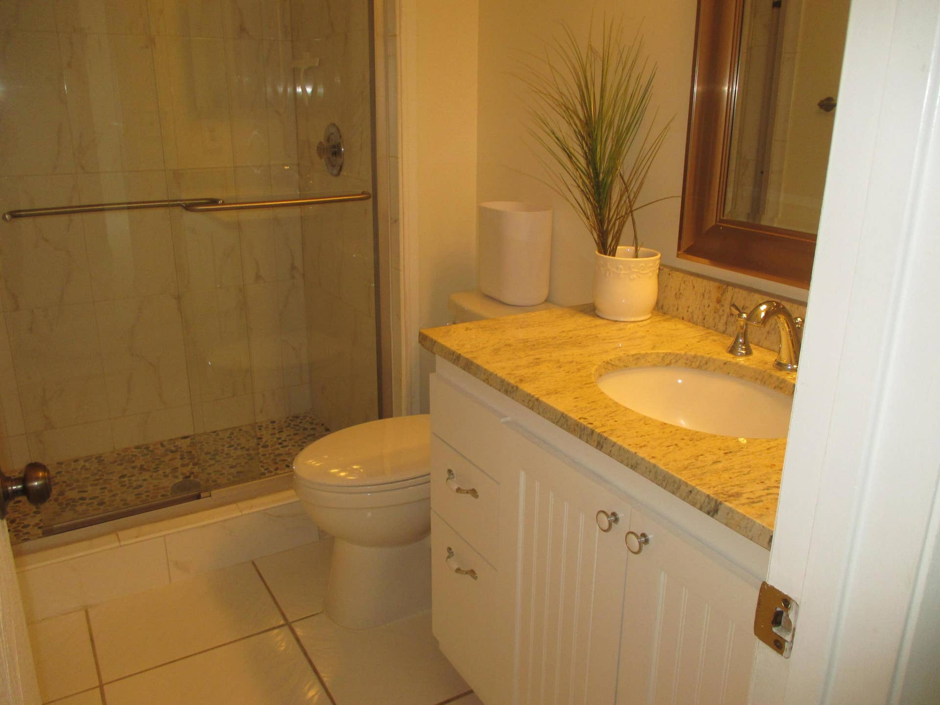 194 LAKE SUSAN Lane, West Palm Beach, West Palm Beach, FL 33411 Guest Bathroom