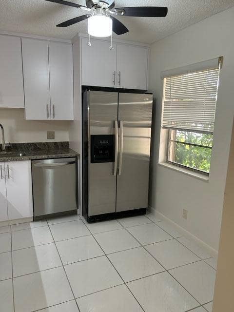 194 LAKE SUSAN Lane, West Palm Beach, West Palm Beach, FL 33411 Eat-in Kitchen