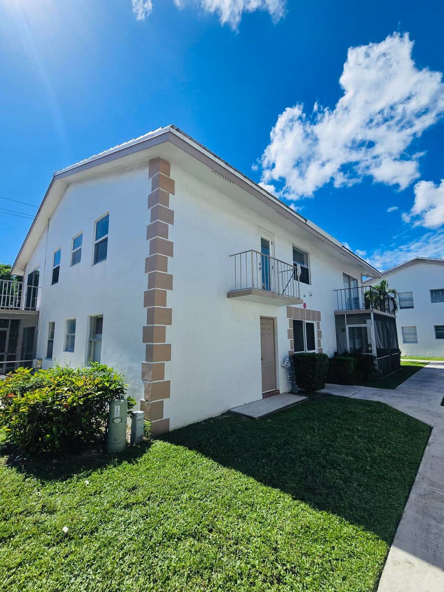 Property photo for 104 SE 10TH Street, #101, Deerfield Beach, FL