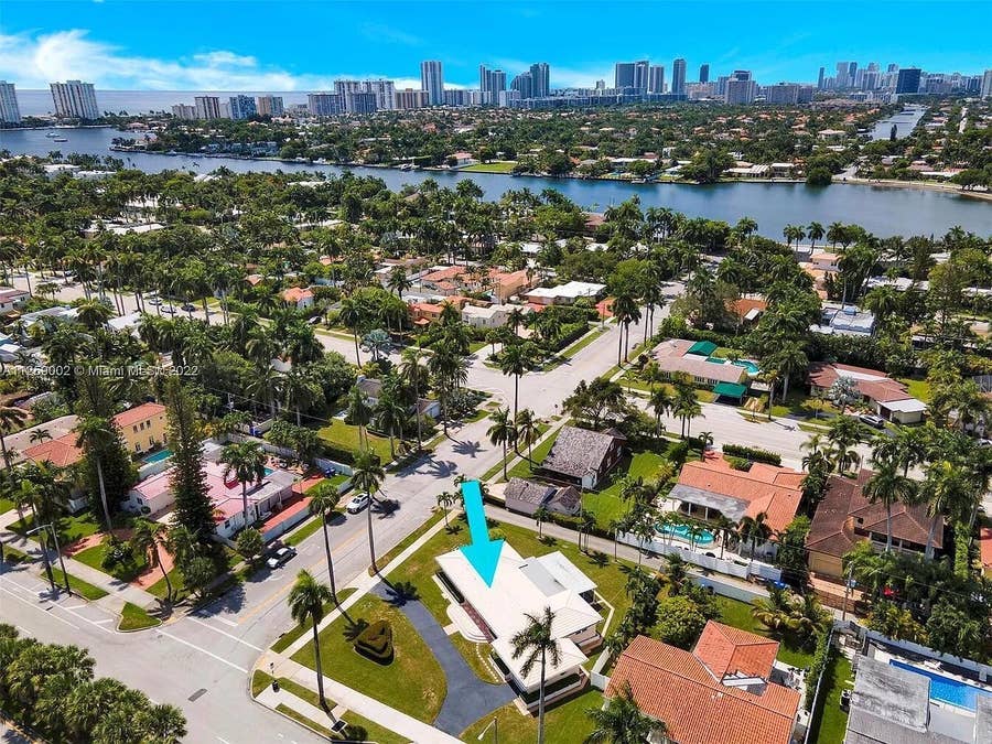Property photo for 1200 HOLLYWOOD Boulevard, Hollywood, FL