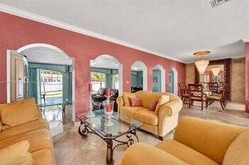 1200 HOLLYWOOD Boulevard, Hollywood, FL 33019 5