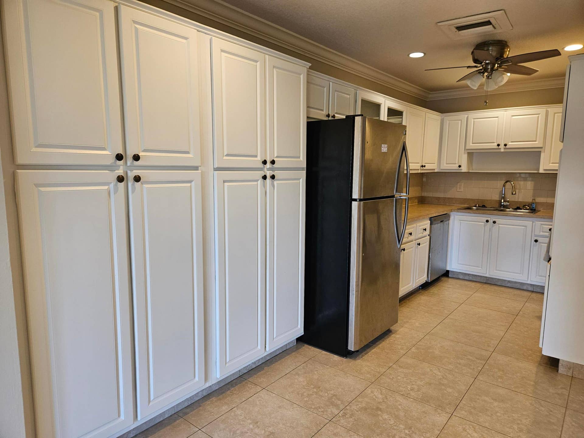 2886 Fernley Drive E, #1, West Palm Beach, FL 33415 Kitchen Storage