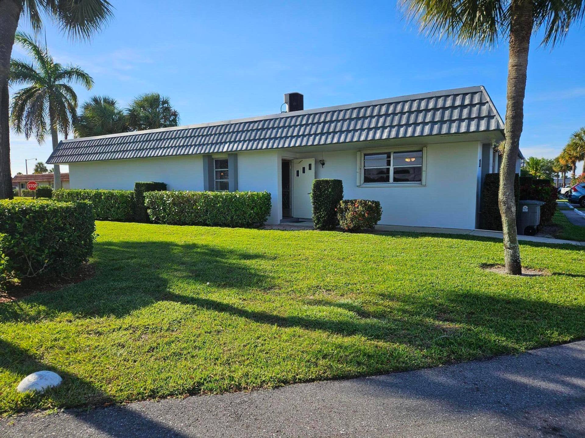 2886 Fernley Drive E, #1, West Palm Beach, FL 33415 Front side view