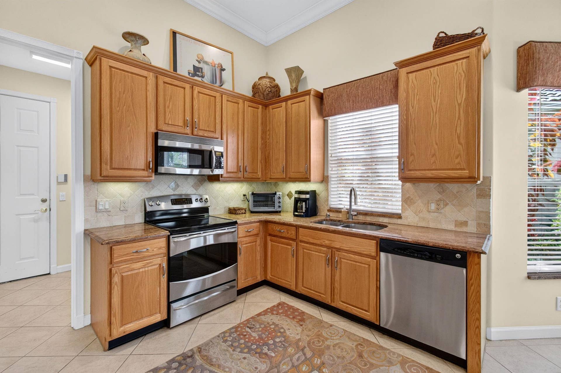 9542 Lantern Bay Circle, West Palm Beach, FL 33411 Kitchen