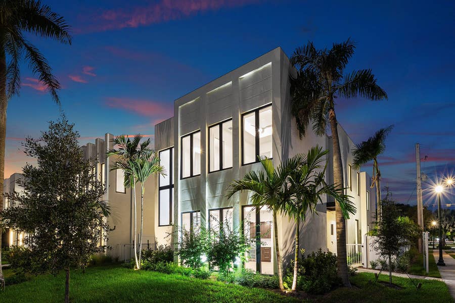 Property photo for 735 SE 4th Avenue, Delray Beach, FL