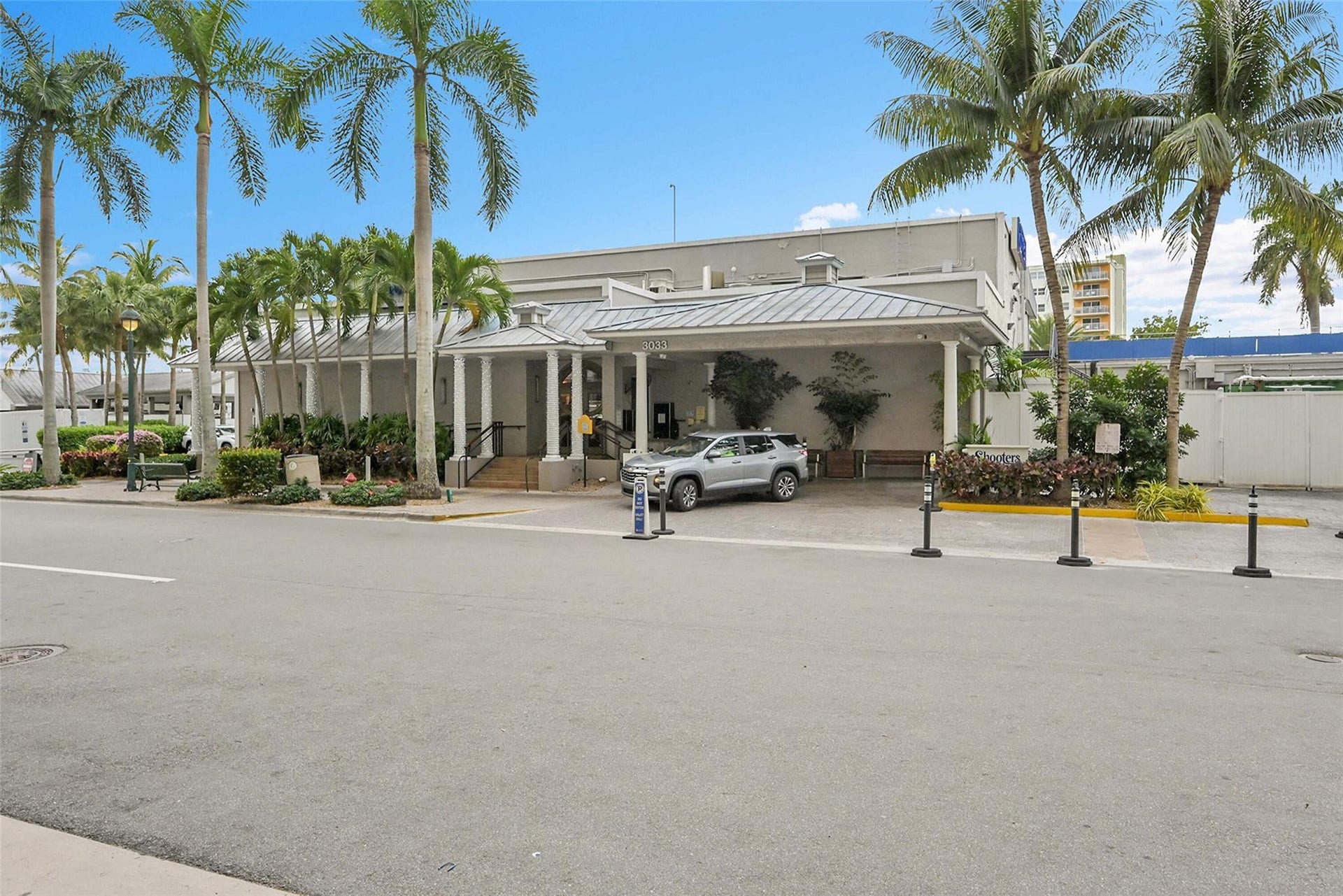 3020 NE 32ND Avenue, #805, Fort Lauderdale, FL 33308 Across the street from shooters.