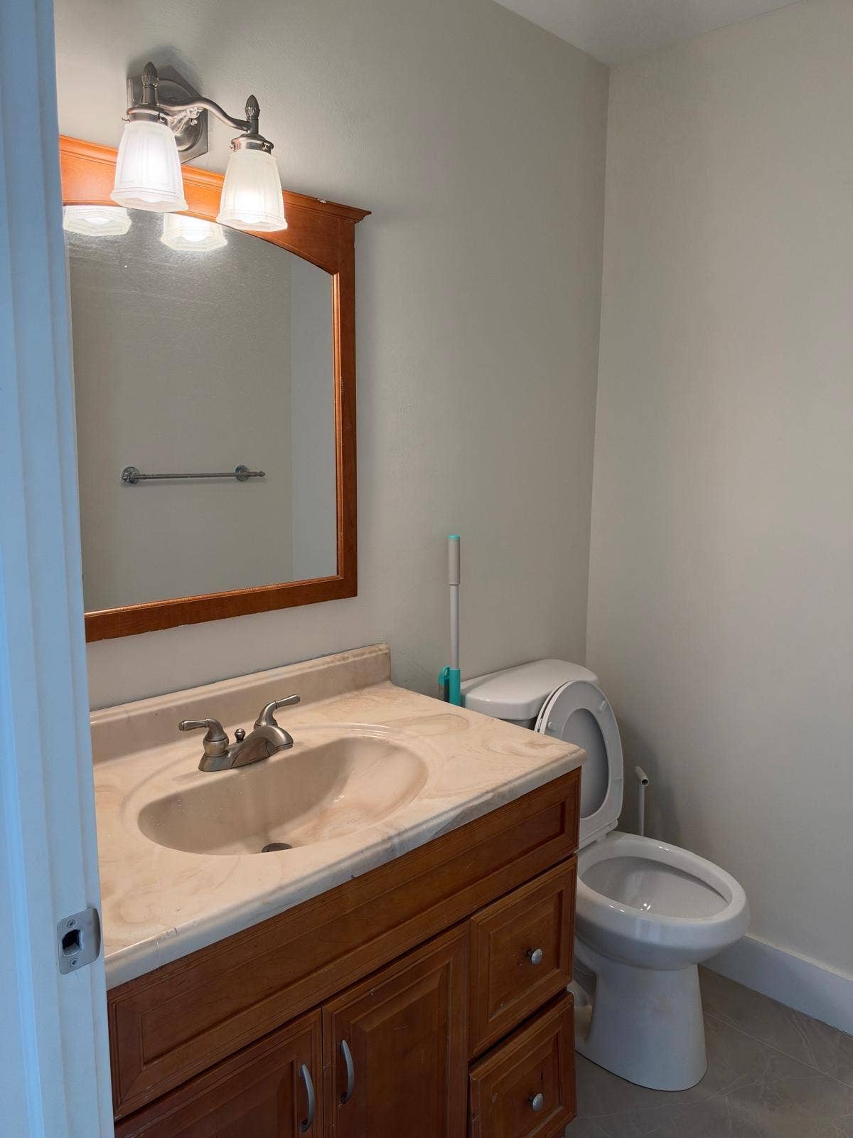 700 NOTTINGHAM Circle, #F, Greenacres, Greenacres, FL 33463 Bath