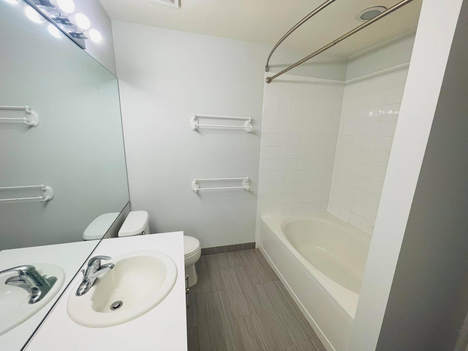 939 KOKOMO KEY Lane, Delray Beach, Delray Beach, FL 33483 Primary Bath