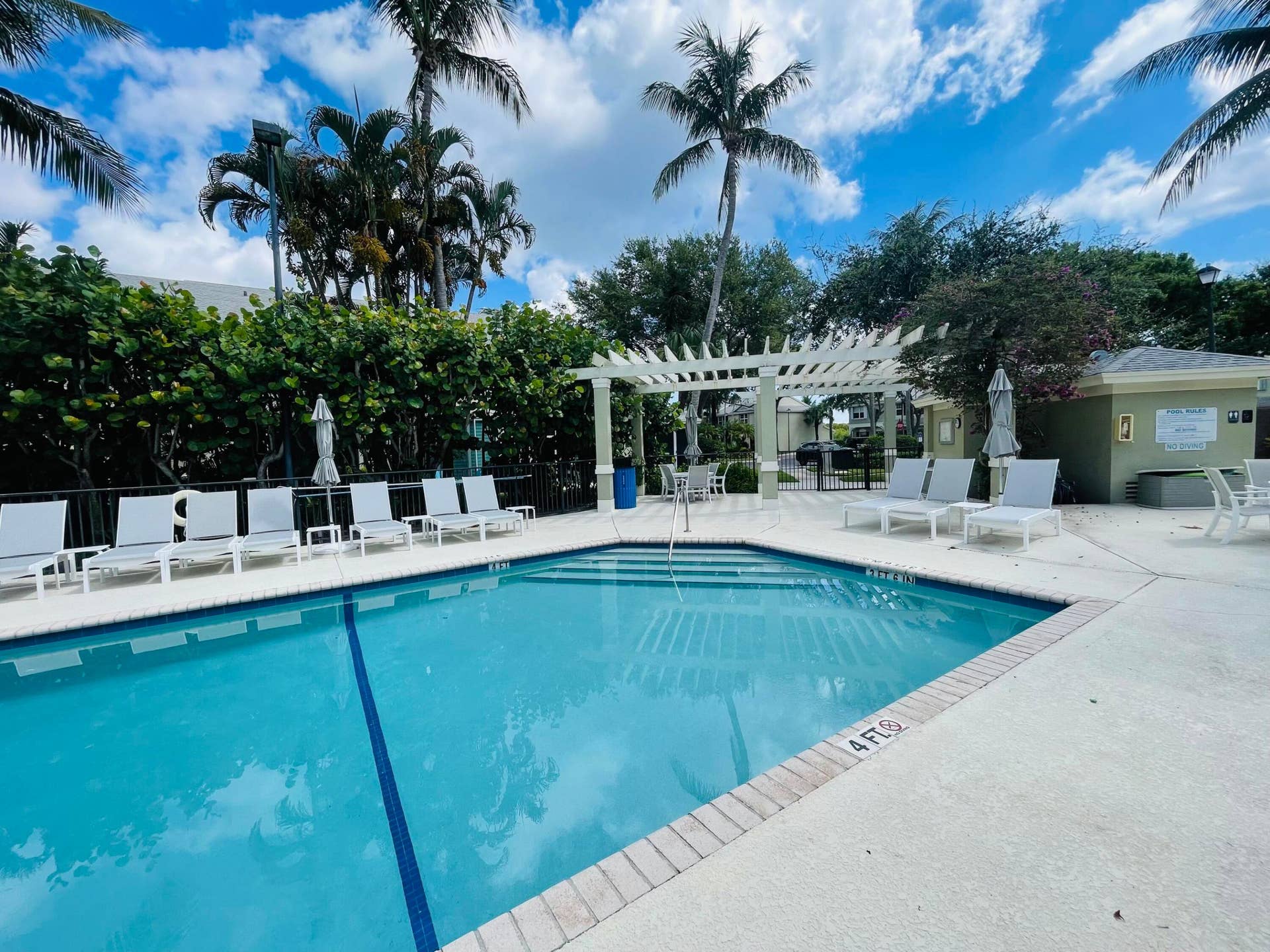 939 KOKOMO KEY Lane, Delray Beach, Delray Beach, FL 33483 Community Pool