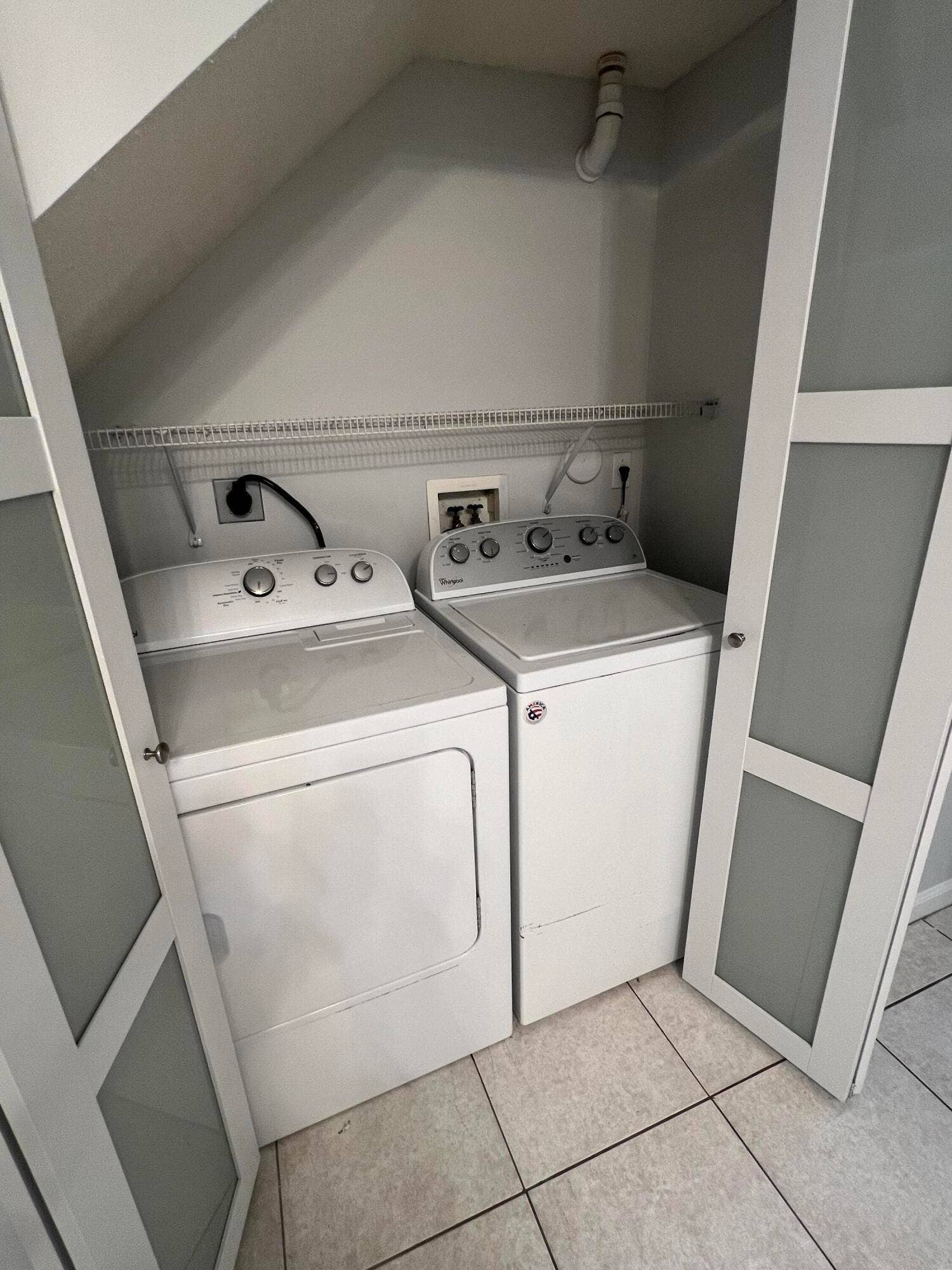 939 KOKOMO KEY Lane, Delray Beach, Delray Beach, FL 33483 Full Size Washer & Dryer