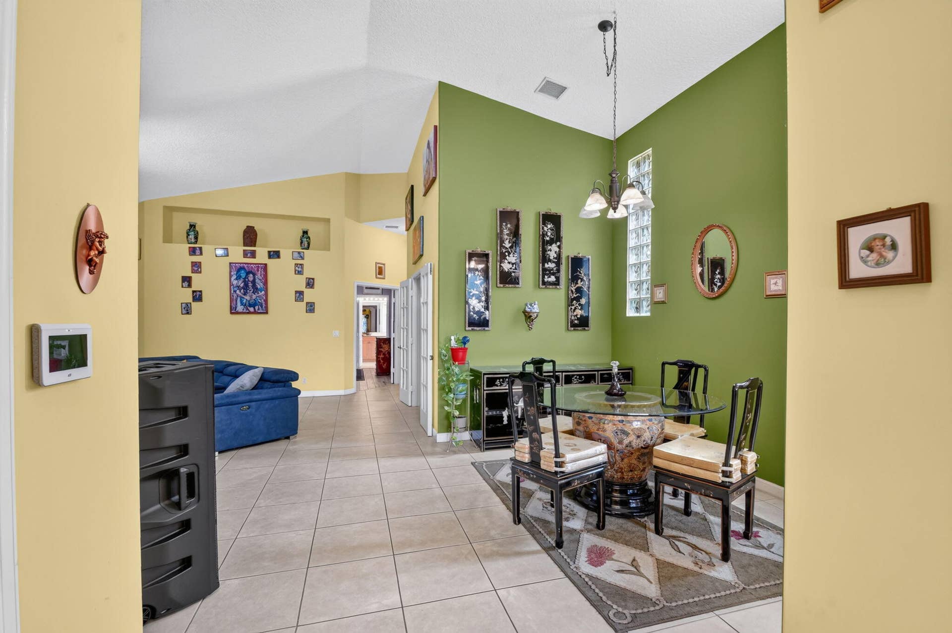 183 Island Way, Greenacres, FL 33413 Dining/Living Area
