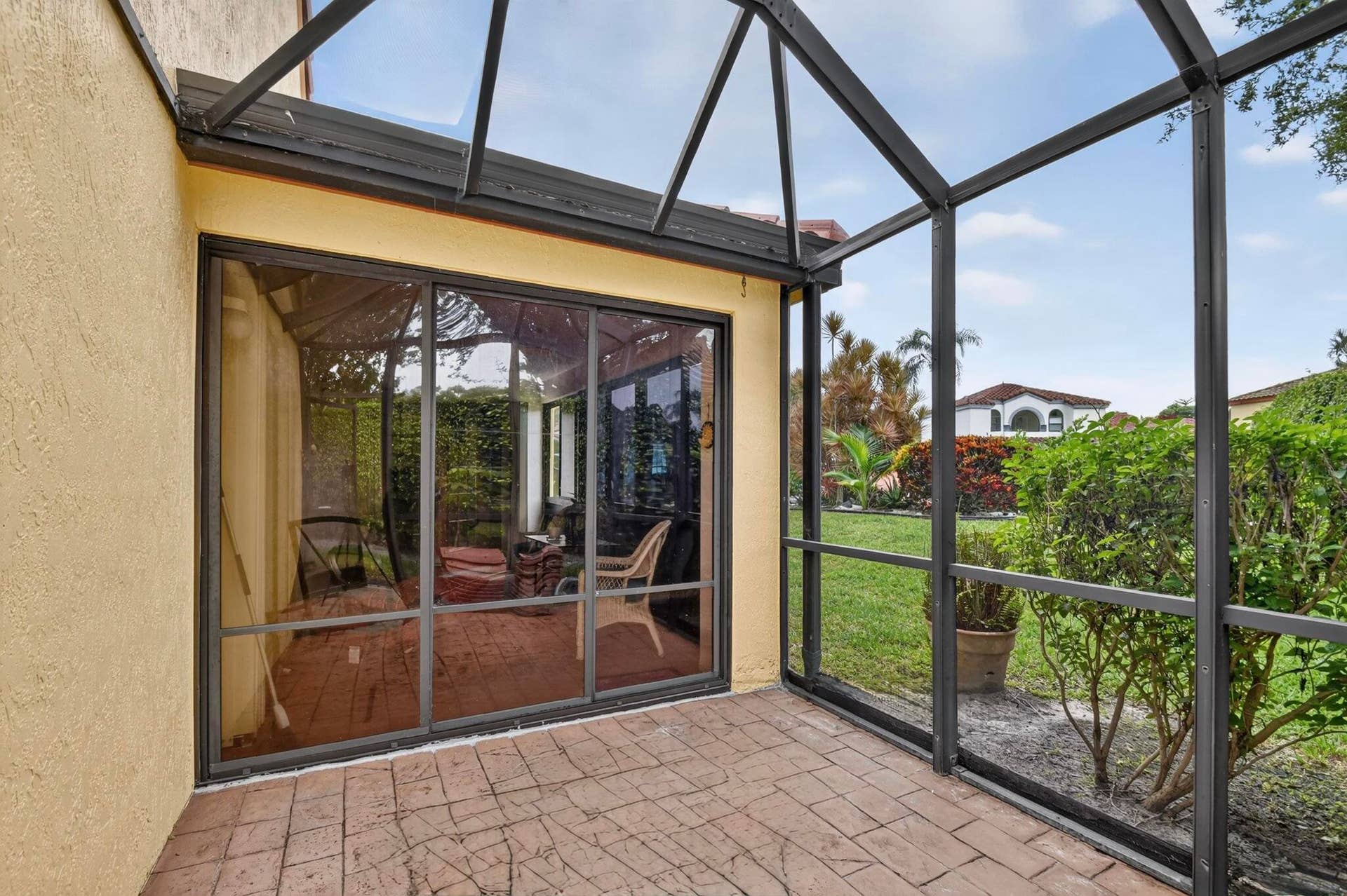 183 Island Way, Greenacres, FL 33413 Screened Patio