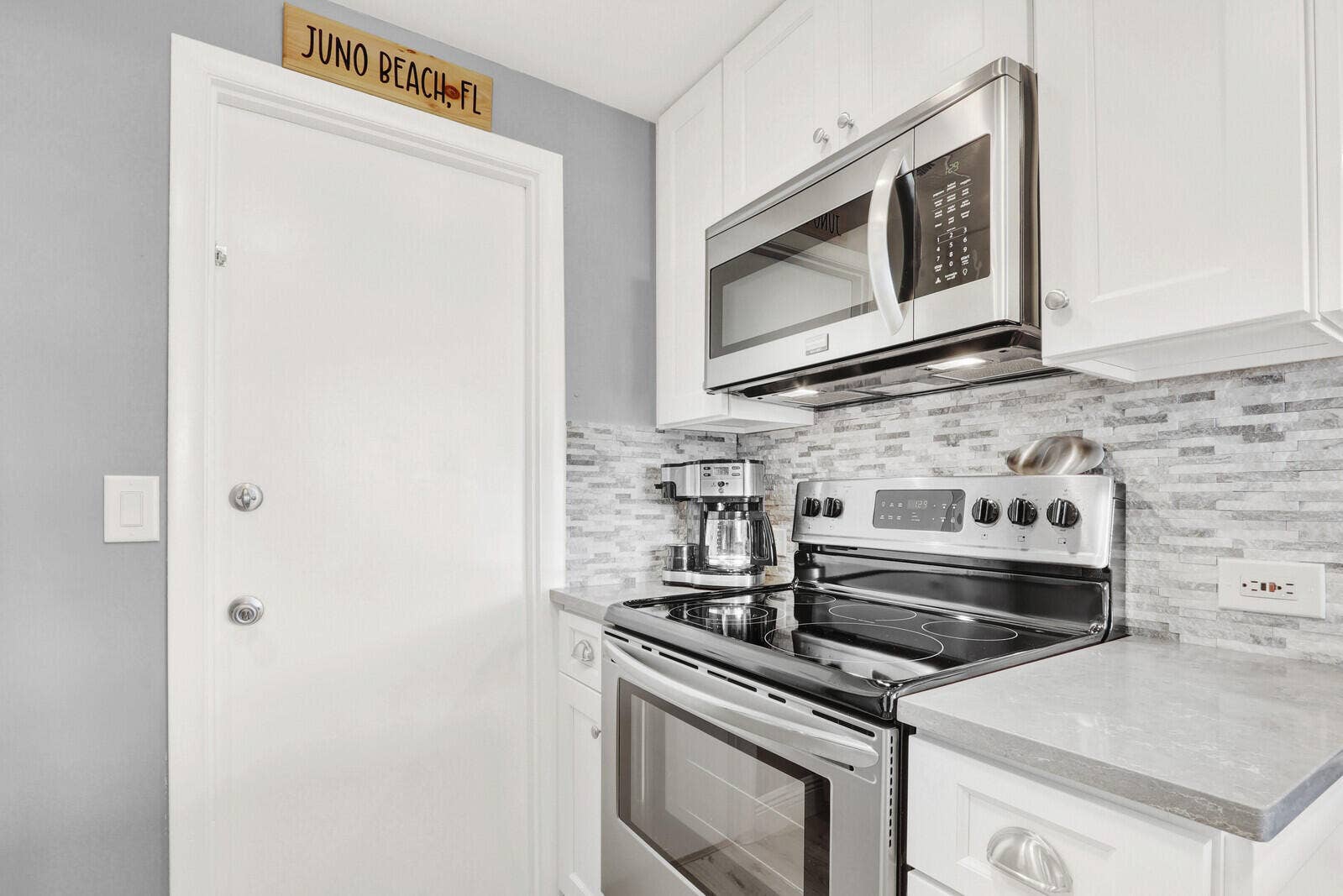 630 Ocean Drive, #407, Juno Beach, FL 33408 Kitchen