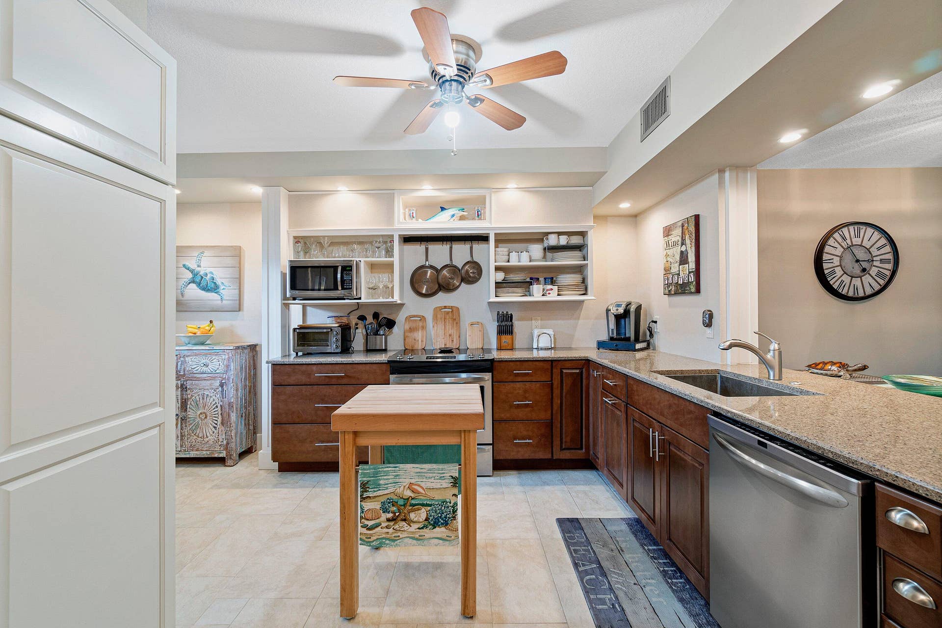 008-300NorthHighwayA1A-Jupiter-FL-33477-