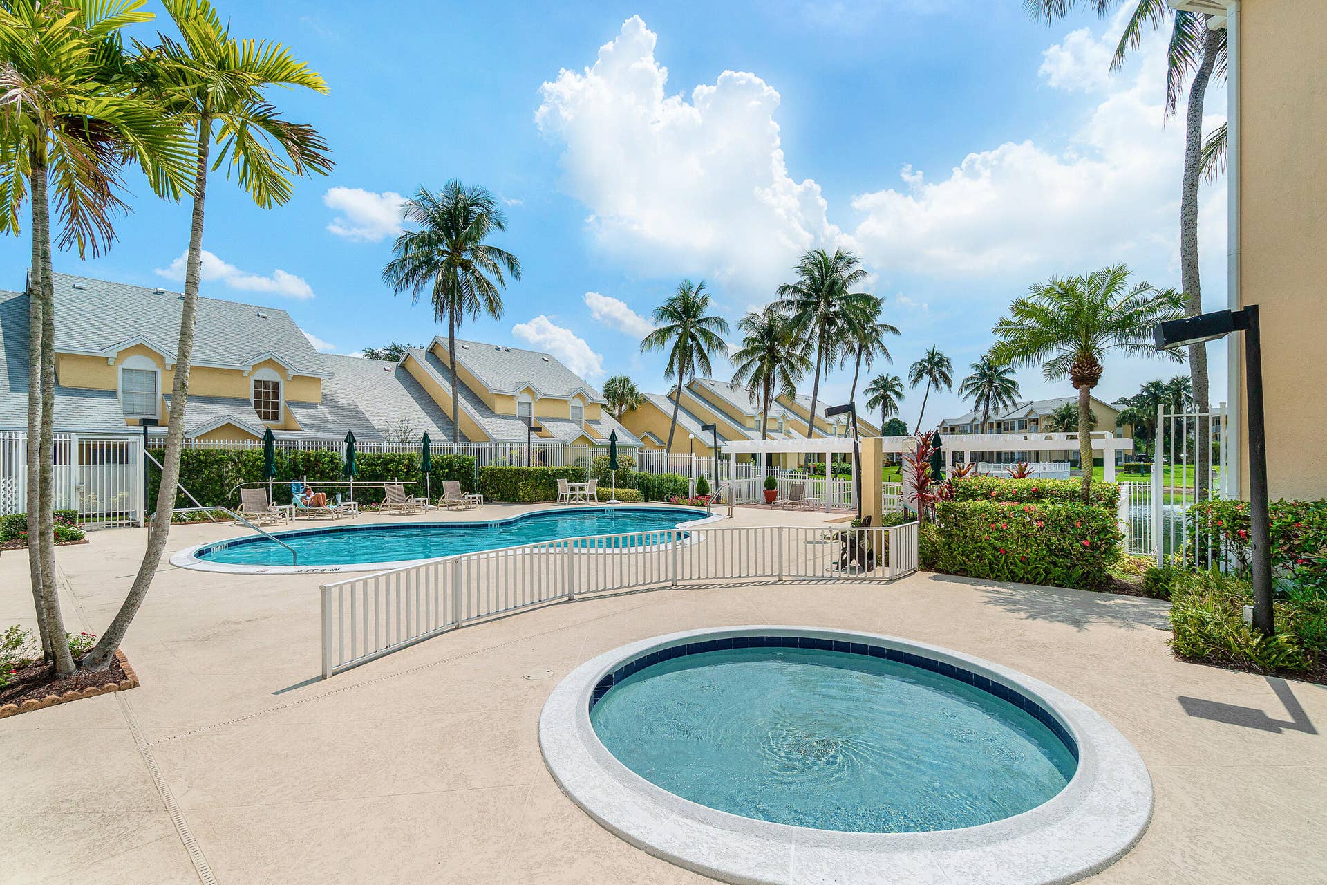 6283 La Costa Drive, #E, Boca Raton, Boca Raton, FL 33433 28-6283 La Costa Dr E-MLS