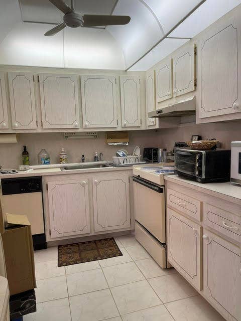 120 Preston Way, Boca Raton, FL 33434 8