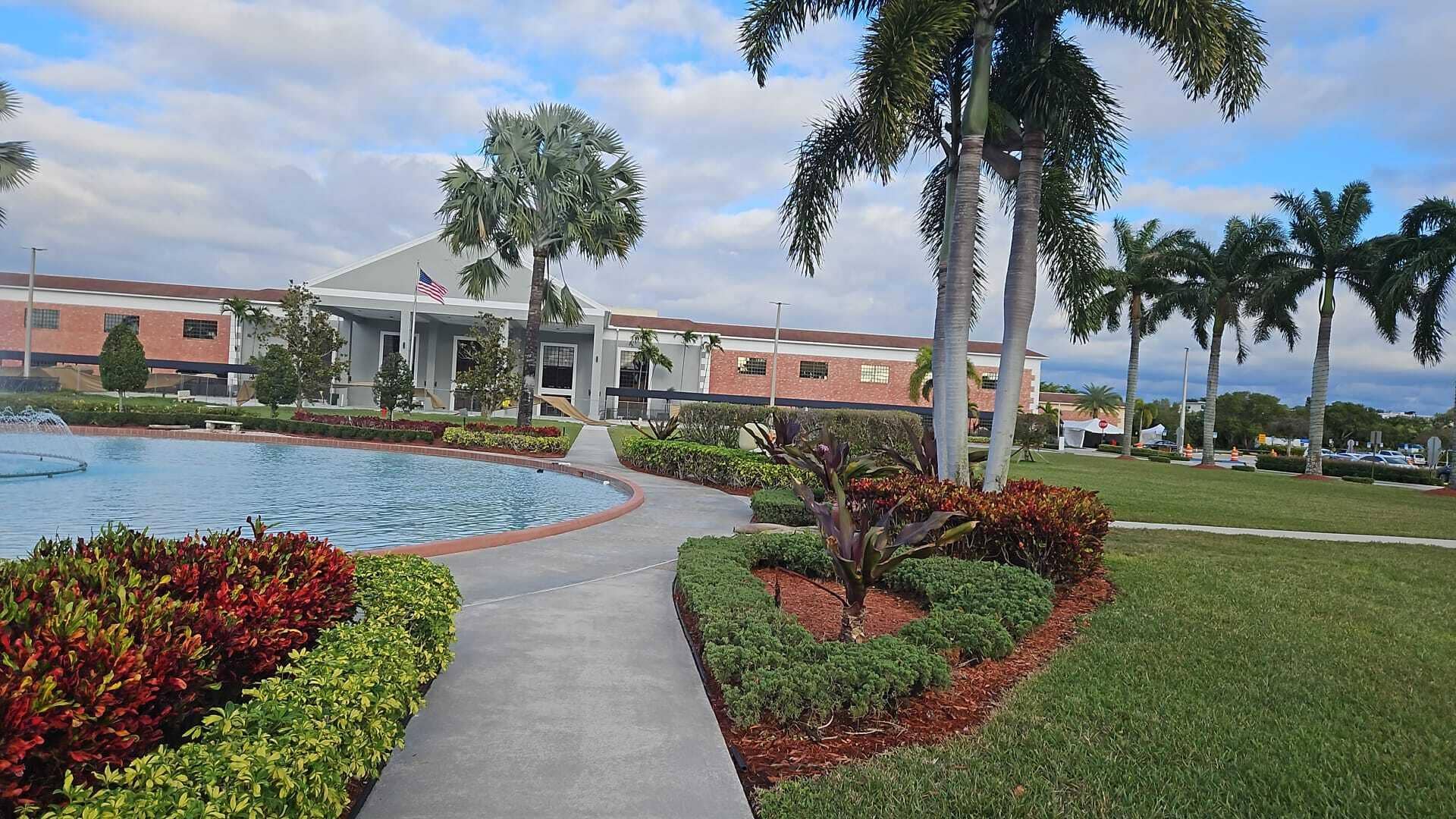 120 Preston Way, Boca Raton, FL 33434 front