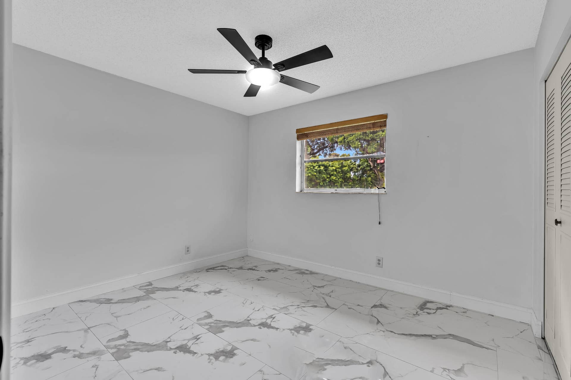 8866 NW 2ND Place, Coral Springs, FL 33071 FPP00256