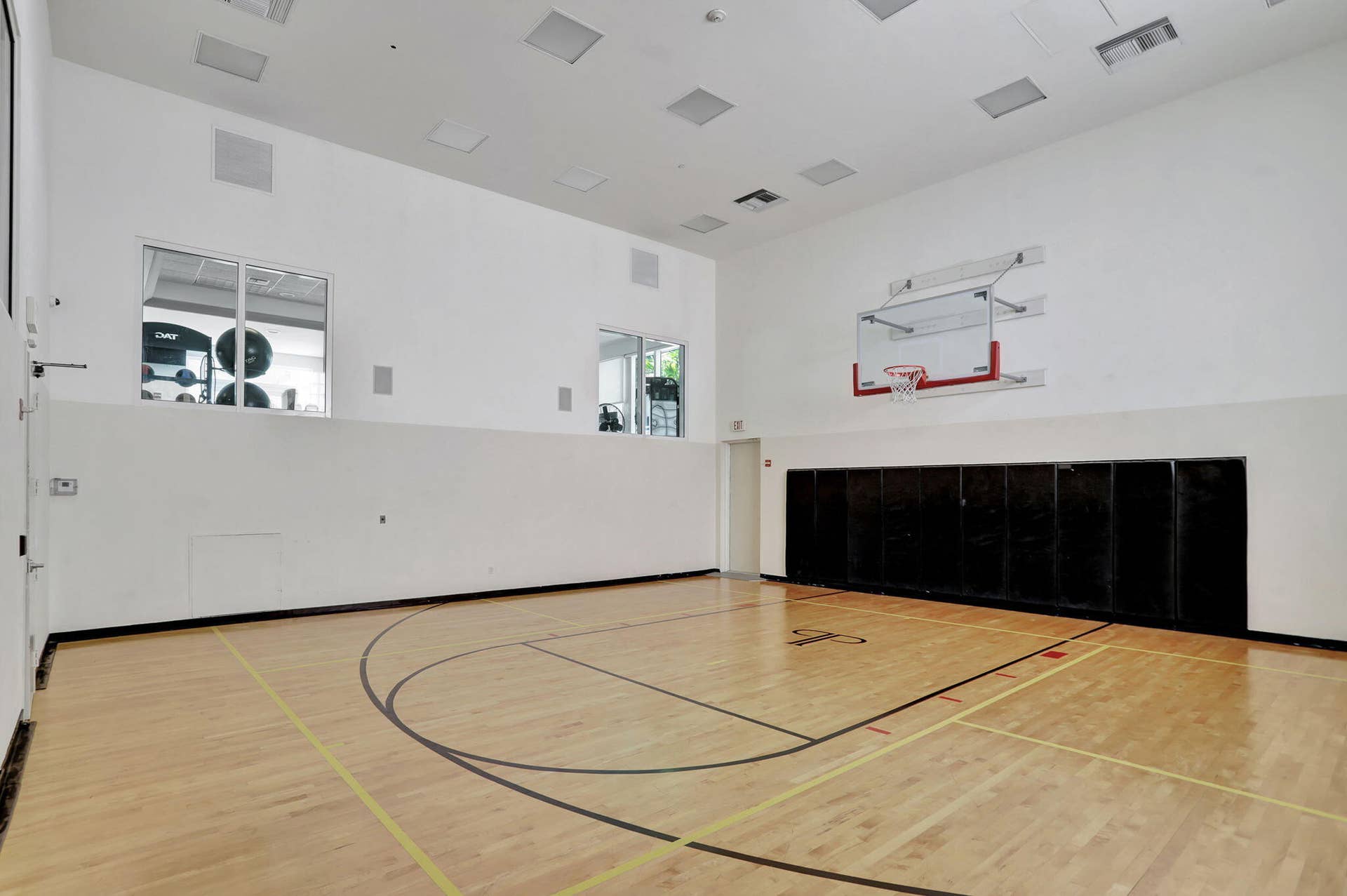 99 SE Mizner Boulevard, #Ph37, Boca Raton, FL 33432 Basketball Court