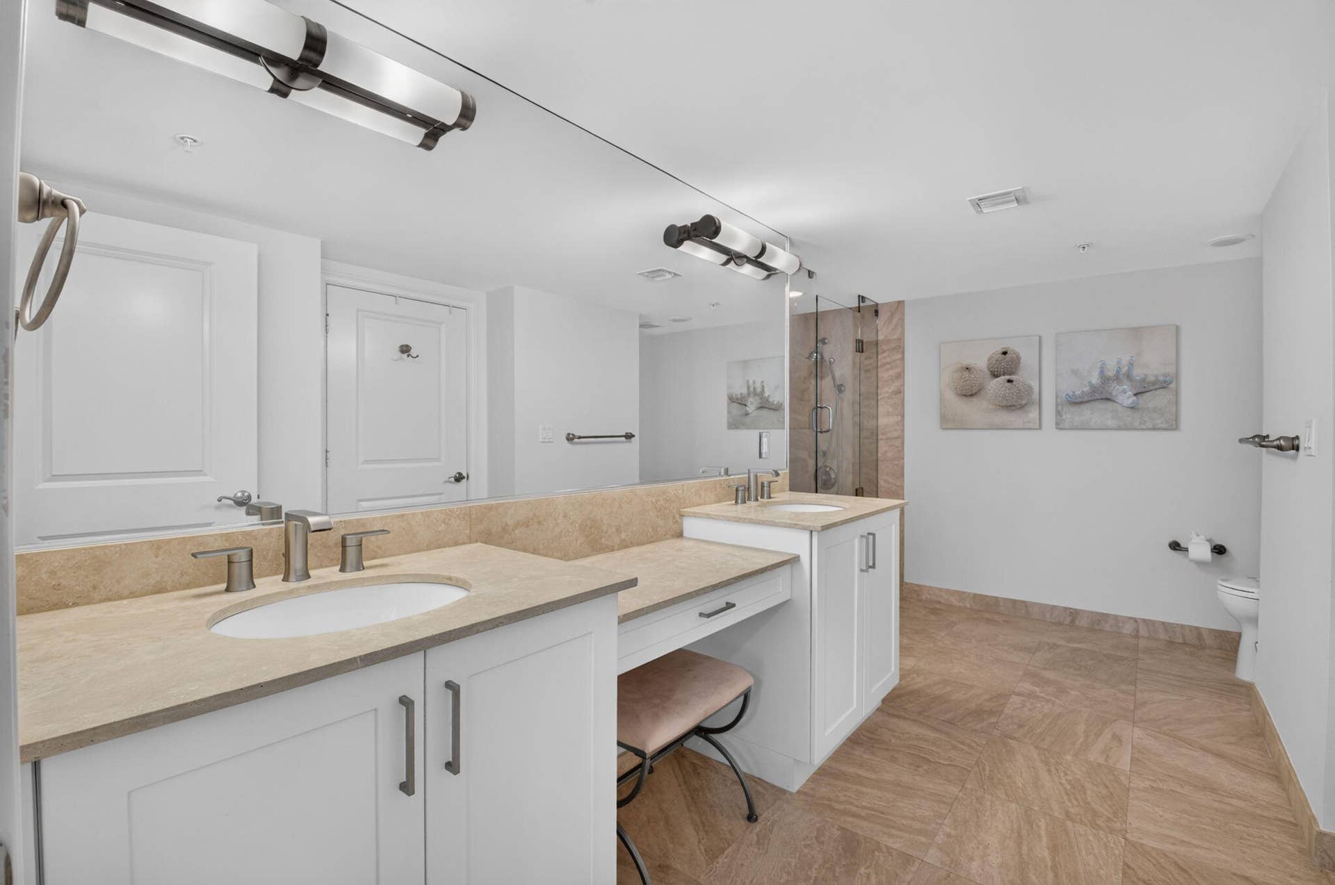 99 SE Mizner Boulevard, #Ph37, Boca Raton, FL 33432 Dual vanity.