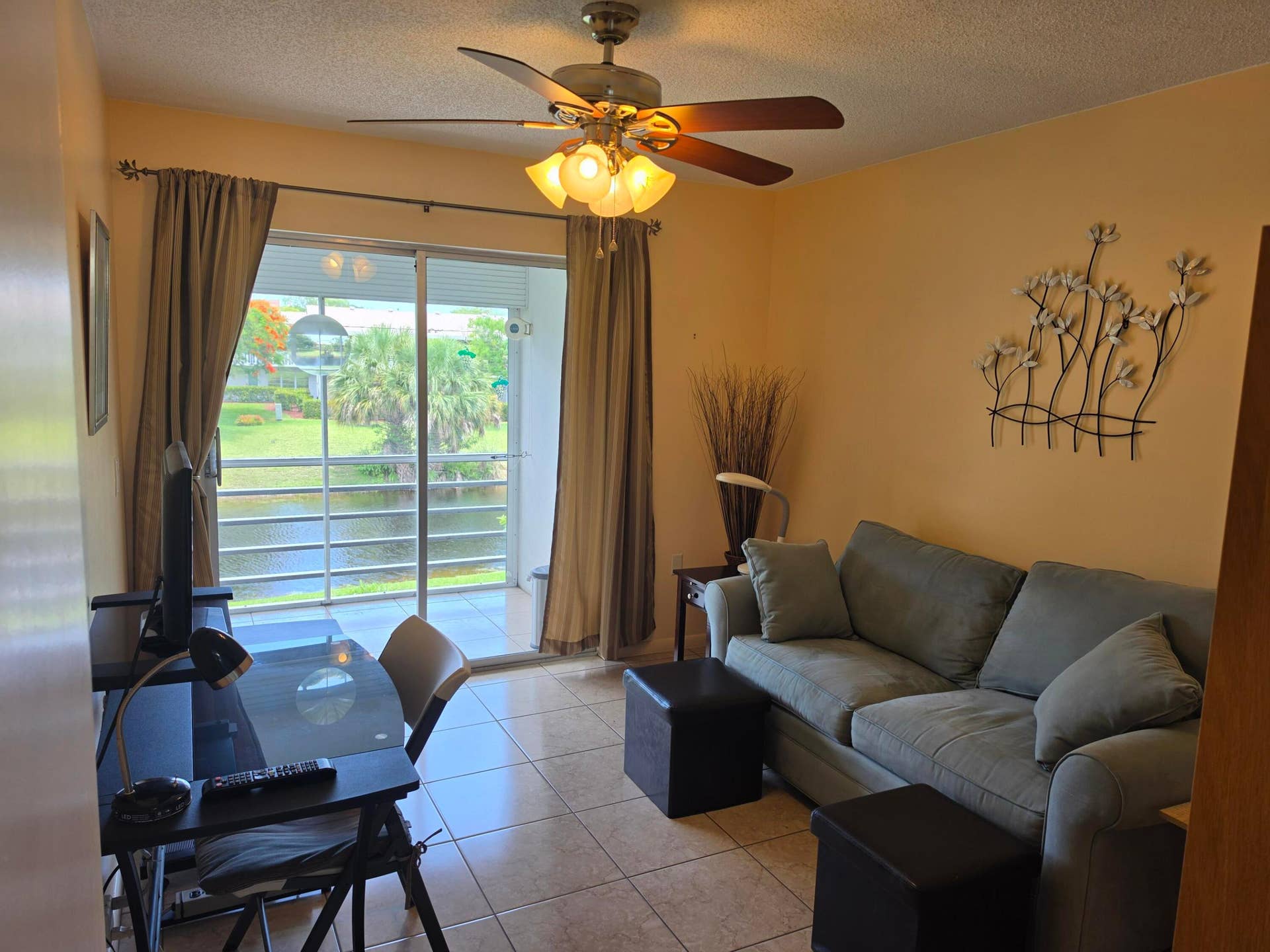15 Markham A, #15, Deerfield Beach, Deerfield Beach, FL 33442 Living Room