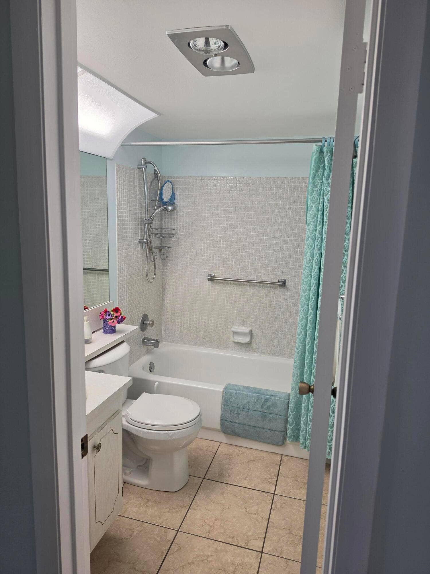 15 Markham A, #15, Deerfield Beach, Deerfield Beach, FL 33442 Bathroom