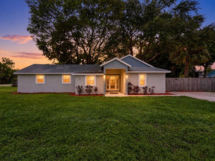 Property photo for 3109 SE Amherst Street, Stuart, FL