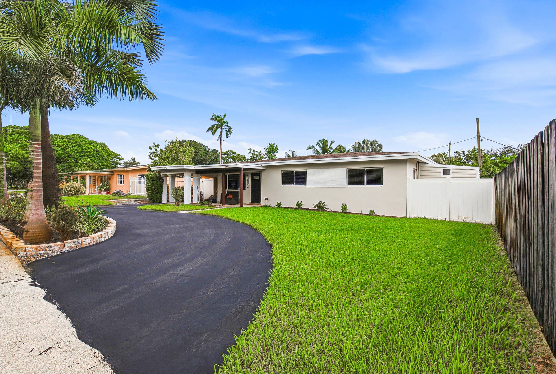 1530 SW 25TH Avenue, Fort Lauderdale, FL 33312 South side