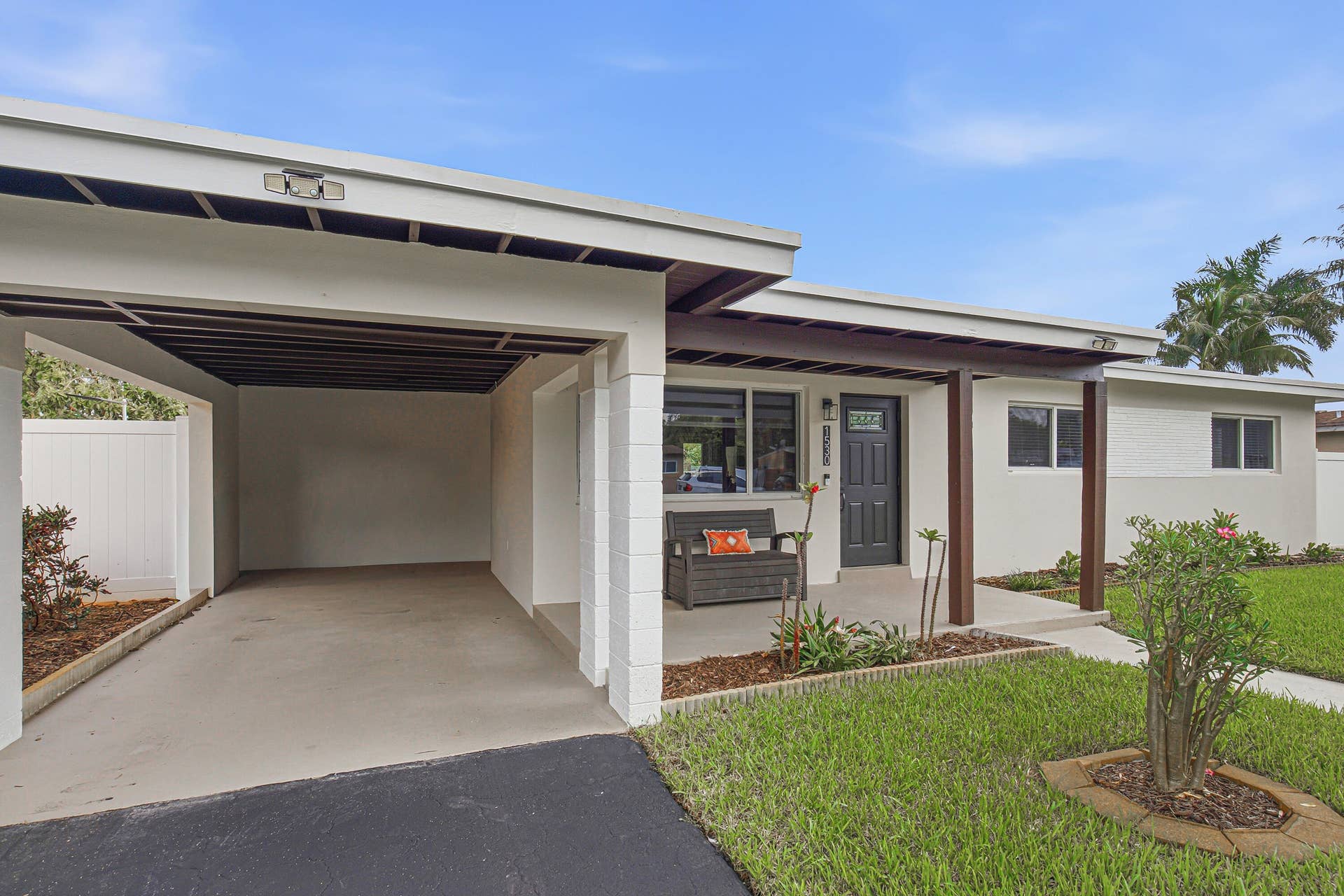 1530 SW 25TH Avenue, Fort Lauderdale, FL 33312 Carport