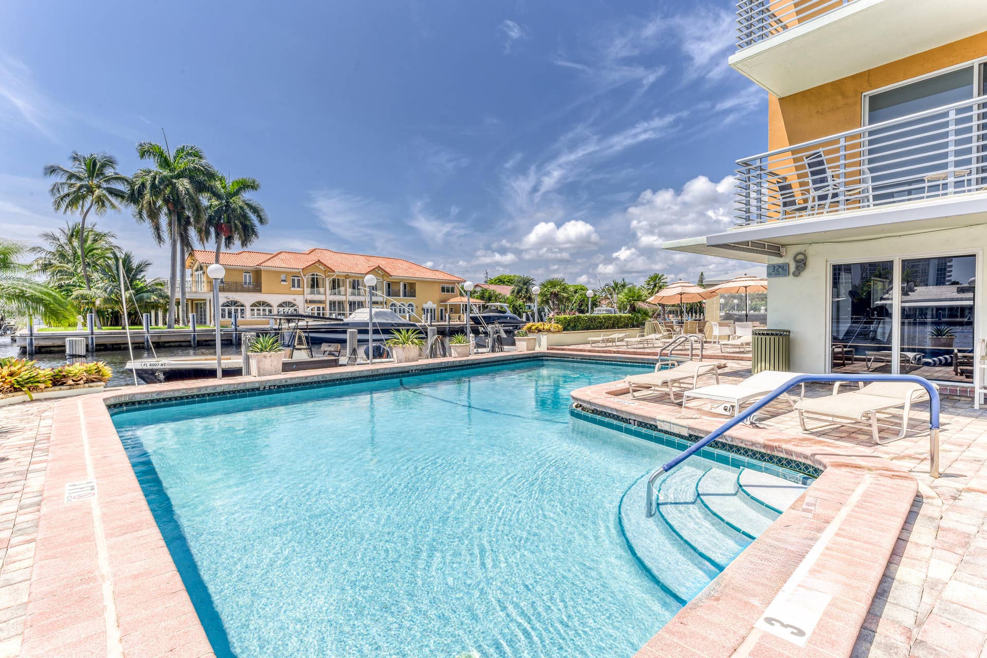 2900 NE 30th Street, #G1, Fort Lauderdale, FL 33306 lauderdale tower pool (8)