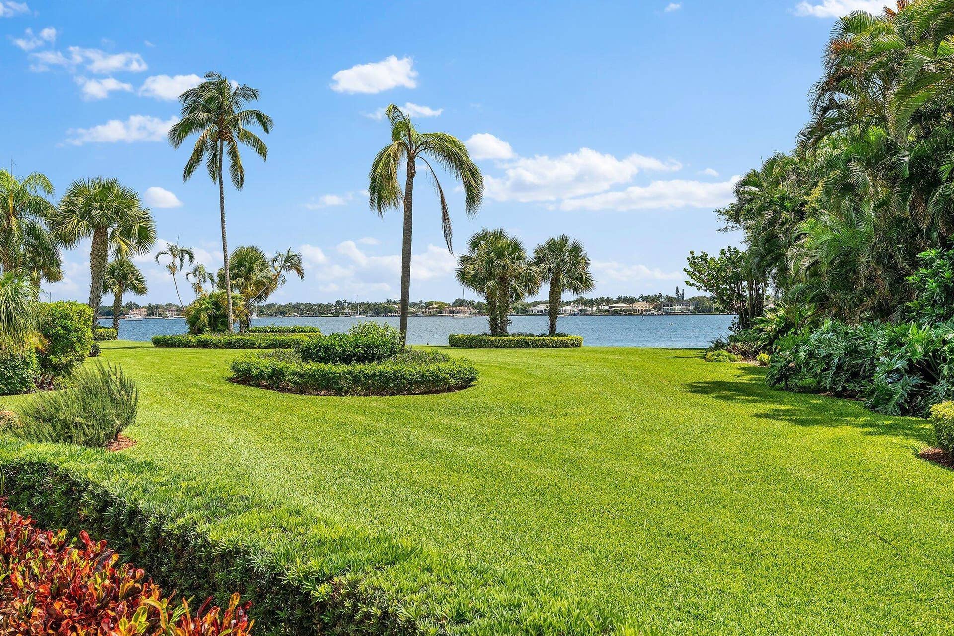 122 Lakeshore Drive, #G40, North Palm Beach, FL 33408 G40 GROUNDS VIEW - Copy