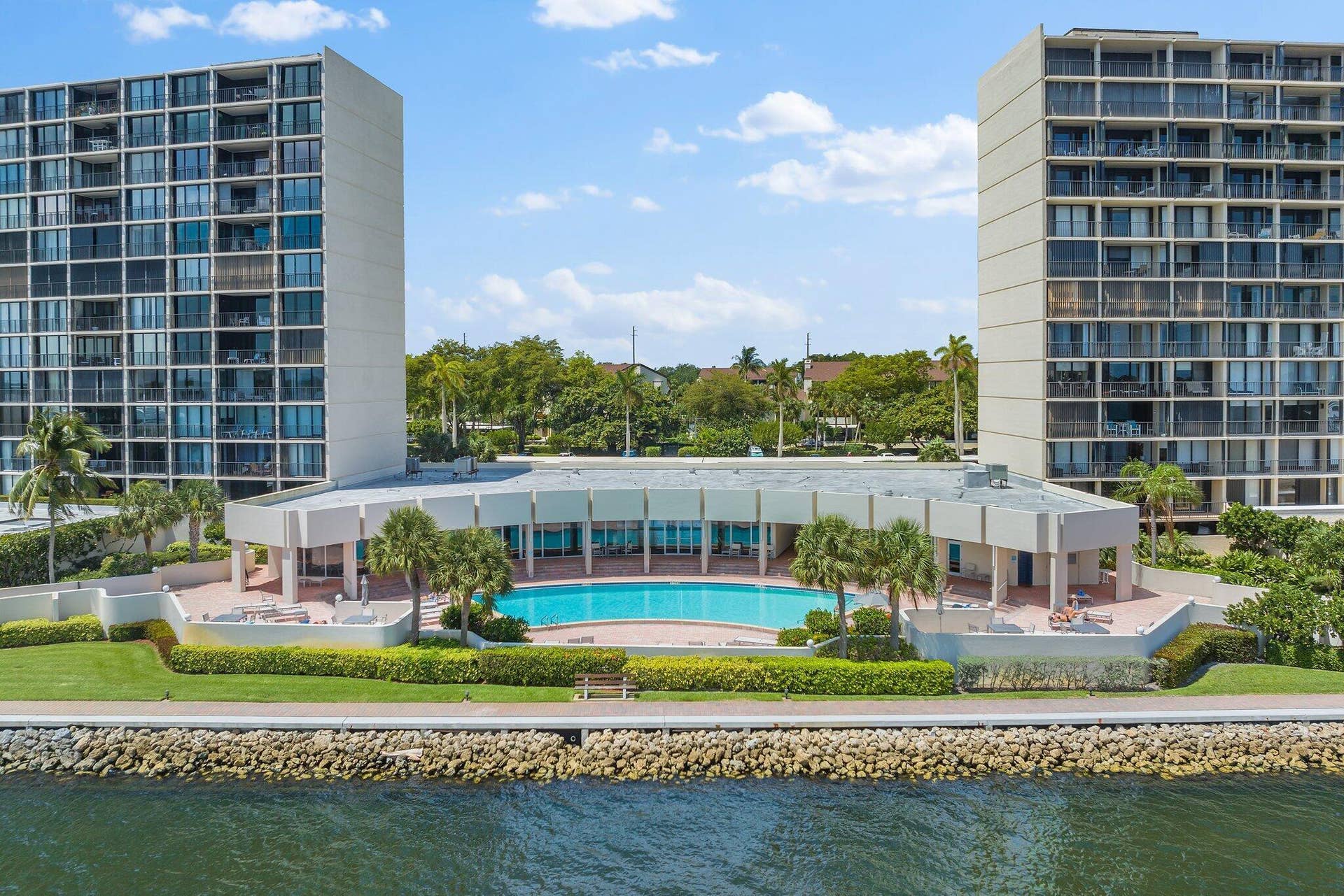 122 Lakeshore Drive, #G40, North Palm Beach, FL 33408 G40 pool and clubhouse - Copy