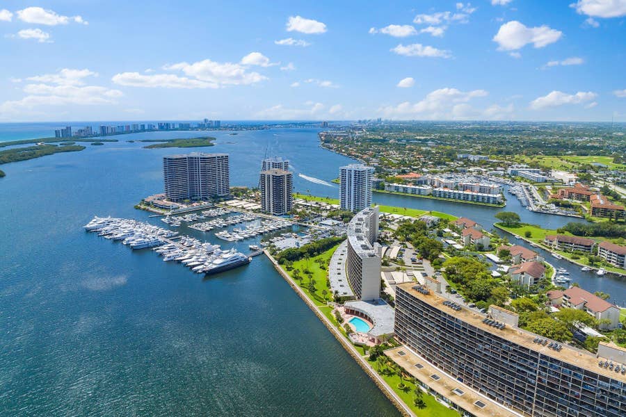 Property photo for 122 Lakeshore Drive, #G40, North Palm Beach, FL