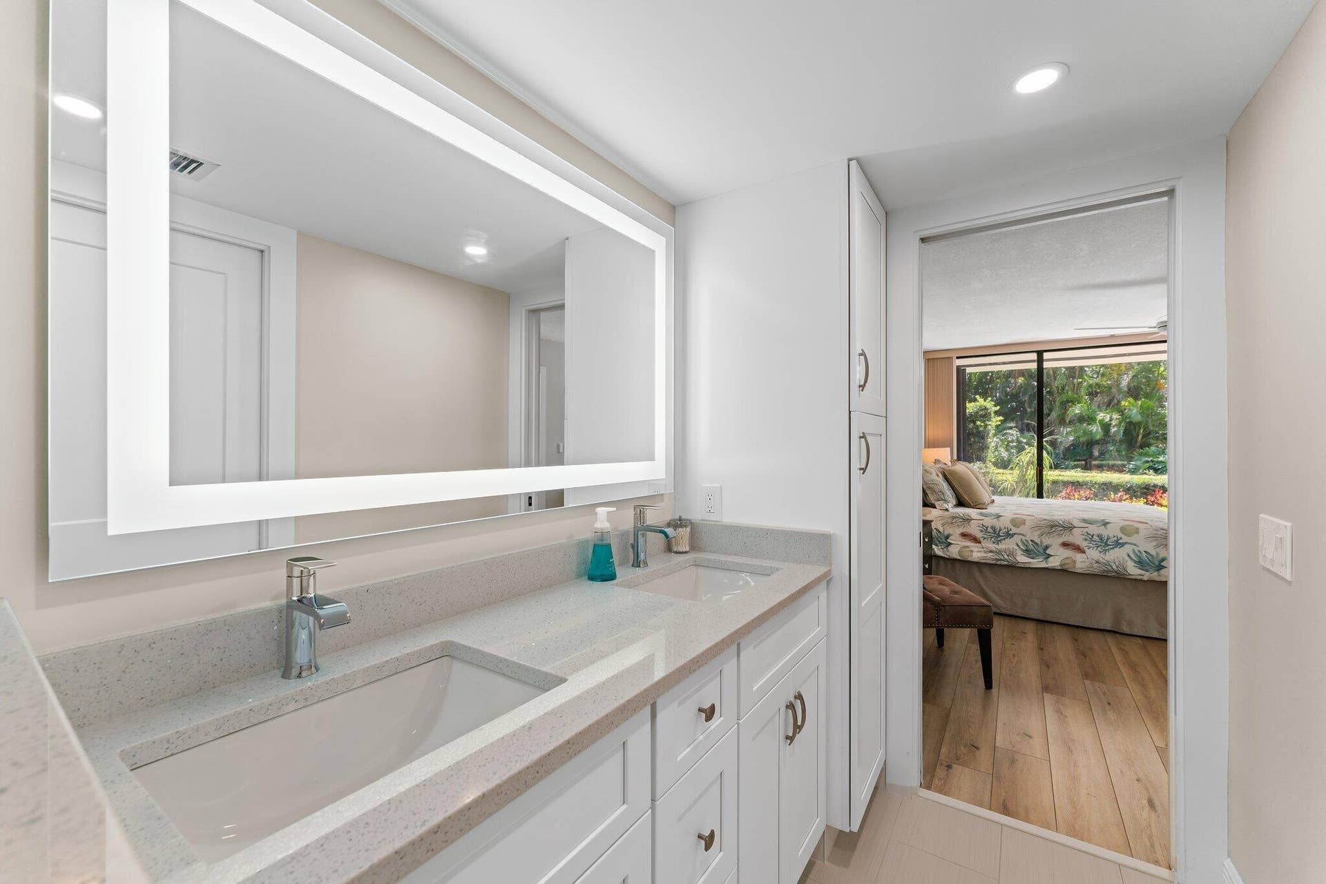 122 Lakeshore Drive, #G40, North Palm Beach, FL 33408 G40 PRIMARY BATH TO BEDROOM - Copy