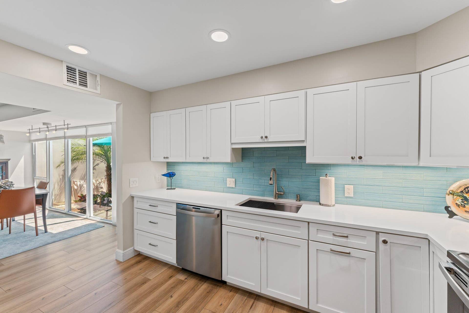 122 Lakeshore Drive, #G40, North Palm Beach, FL 33408 G40 KITCHEN DINING ATRIUM - Copy