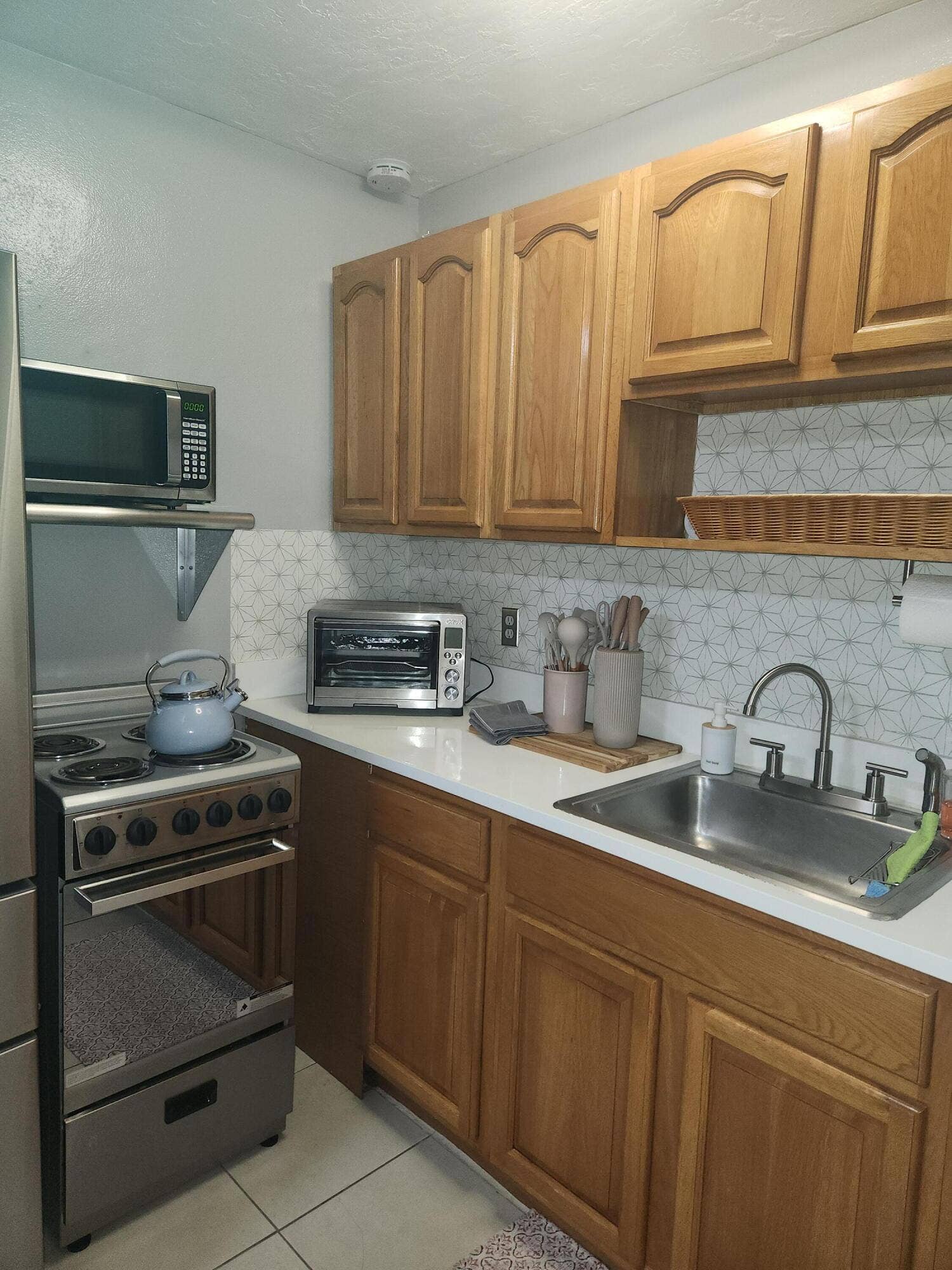 932 Green Street, #A, West Palm Beach, FL 33405 kitchen 2
