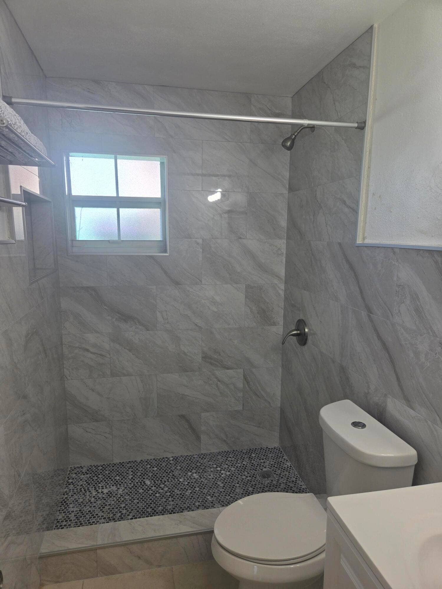 932 Green Street, #A, West Palm Beach, FL 33405 New Shower