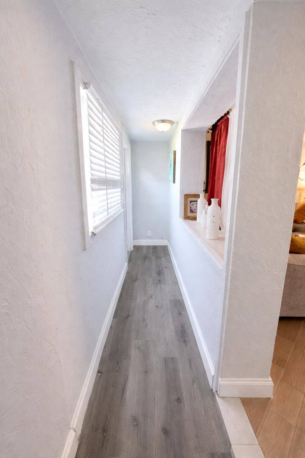 2330 NE 1ST Avenue, Pompano Beach, FL 33060 Bright hallway with natural light (1)