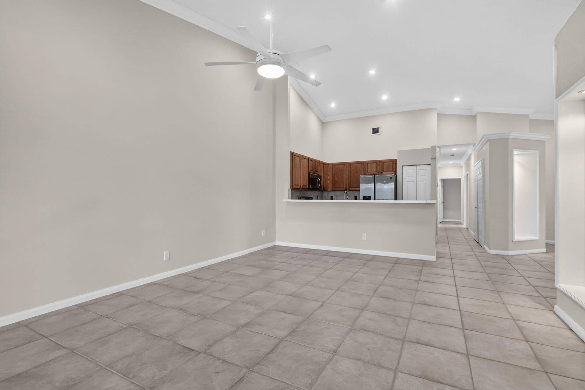 2521 S Coral Trace Circle, Delray Beach, FL 33445 Living Area