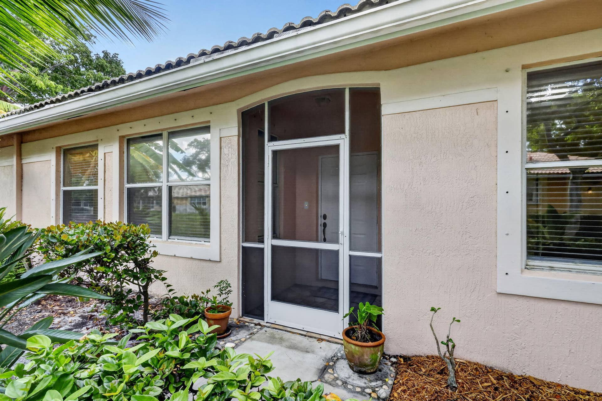 2521 S Coral Trace Circle, Delray Beach, FL 33445 Private entry