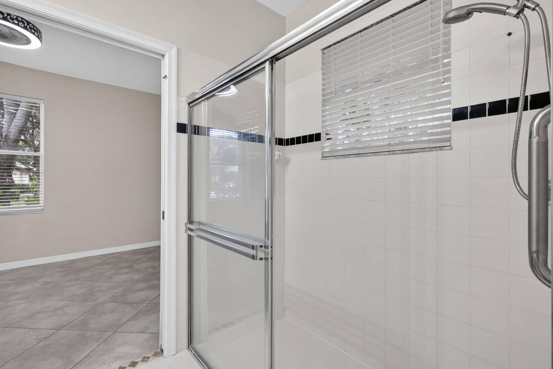 2521 S Coral Trace Circle, Delray Beach, FL 33445 Bathroom 2
