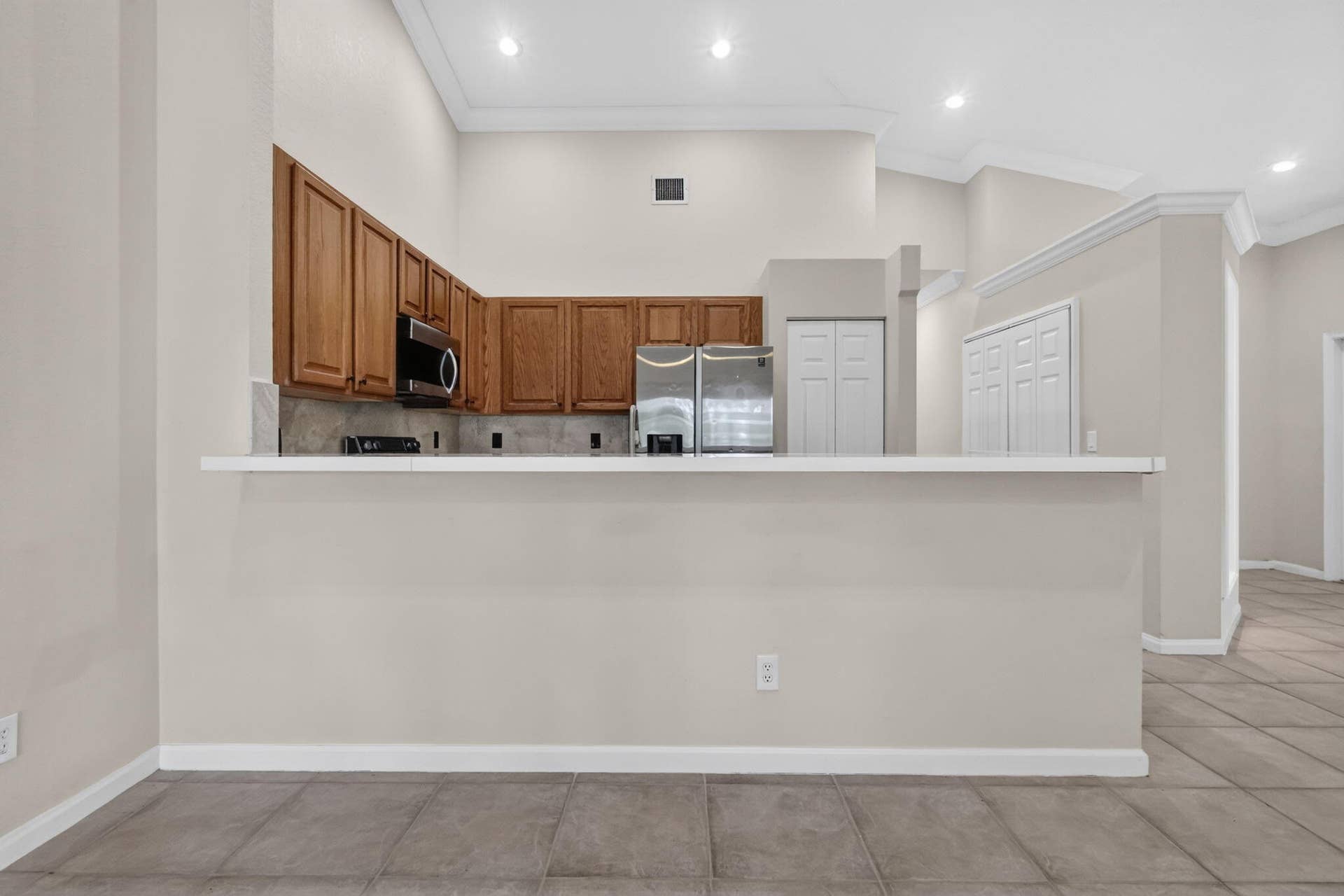 2521 S Coral Trace Circle, Delray Beach, FL 33445 Kitchen
