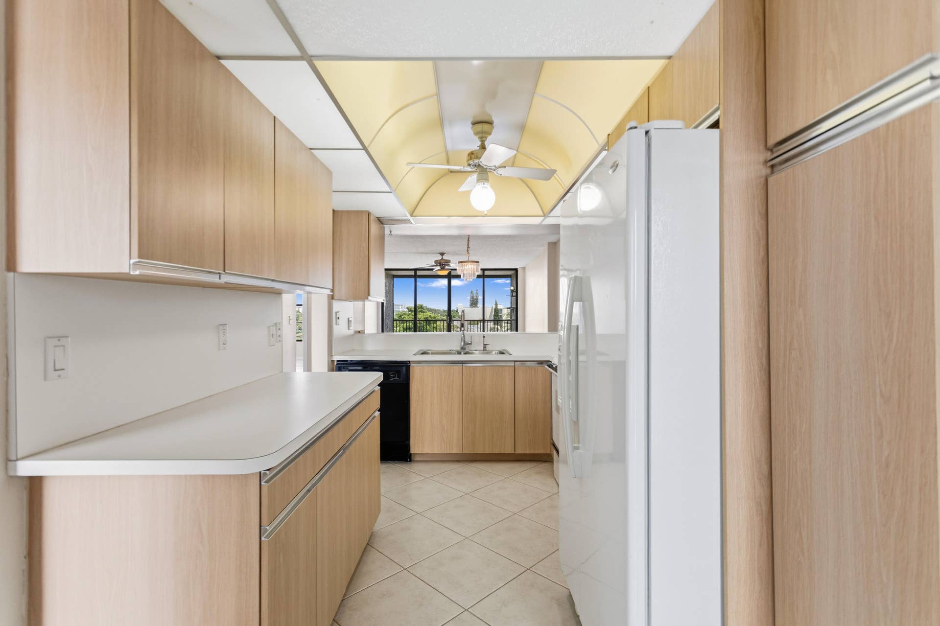 17 Royal Palm Way, #6010, Boca Raton, FL 33432 585A8039