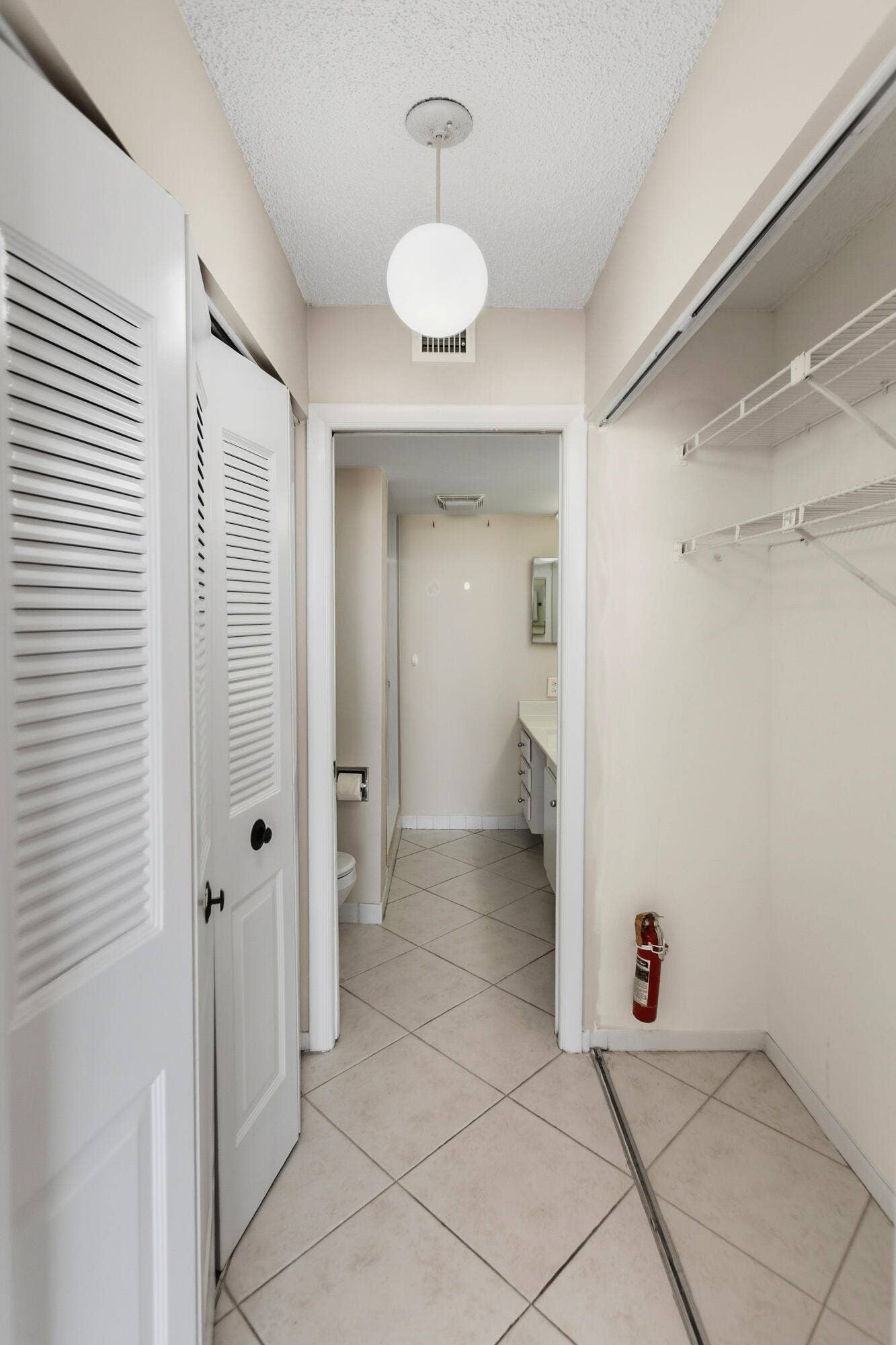 17 Royal Palm Way, #6010, Boca Raton, FL 33432 Primary closet