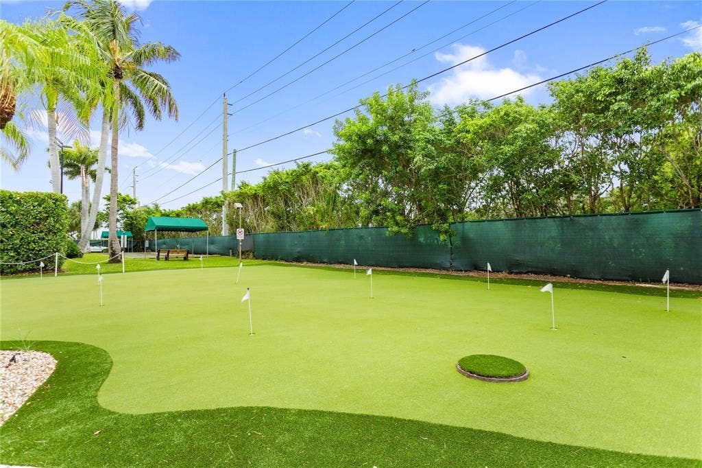 17 Royal Palm Way, #6010, Boca Raton, FL 33432 Boca Bayou put put