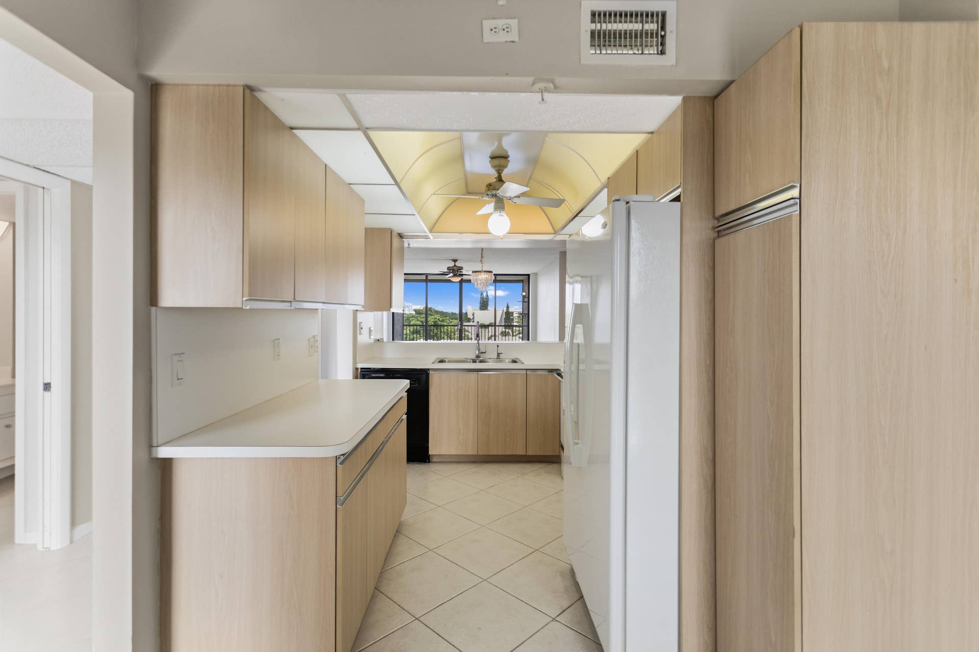 17 Royal Palm Way, #6010, Boca Raton, FL 33432 585A8030