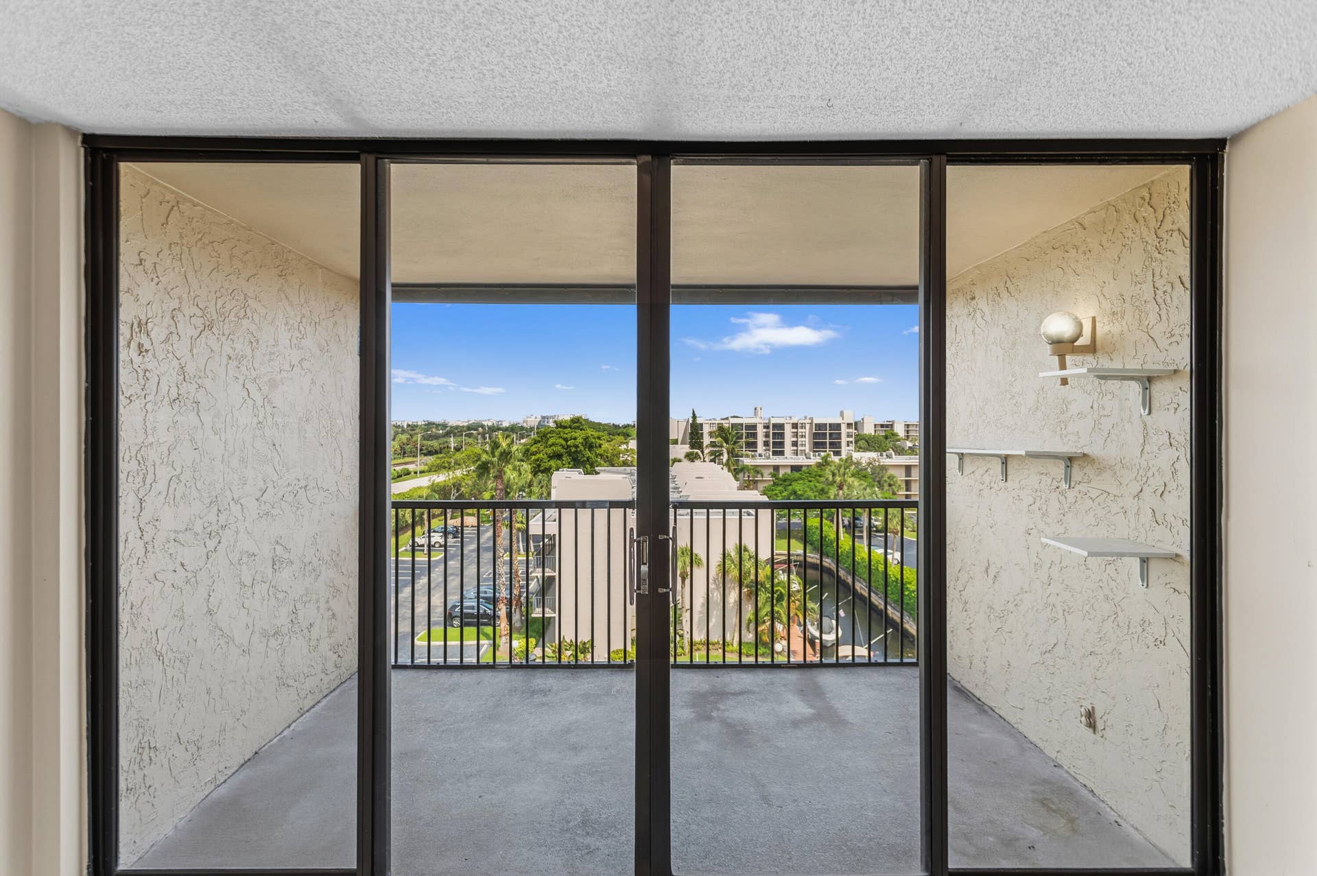 17 Royal Palm Way, #6010, Boca Raton, FL 33432 Large Balcony