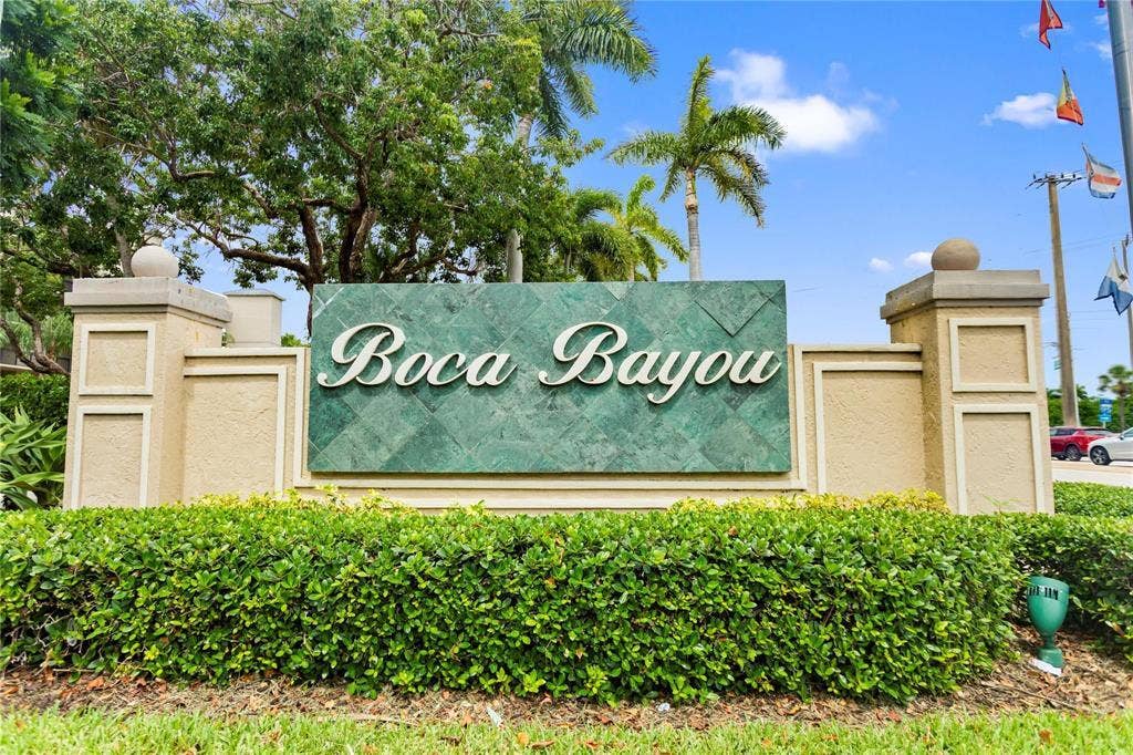 17 Royal Palm Way, #6010, Boca Raton, FL 33432 Boca Bayou Enterence