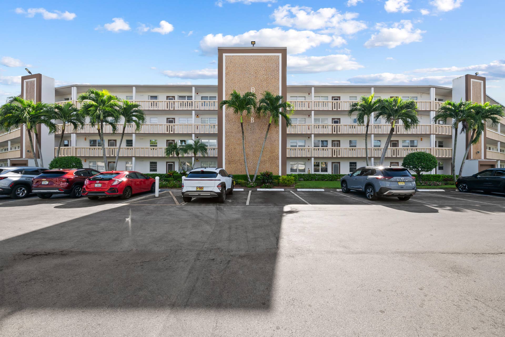 2025 GUILDFORD B, Boca Raton, FL 33434 DSC_8551