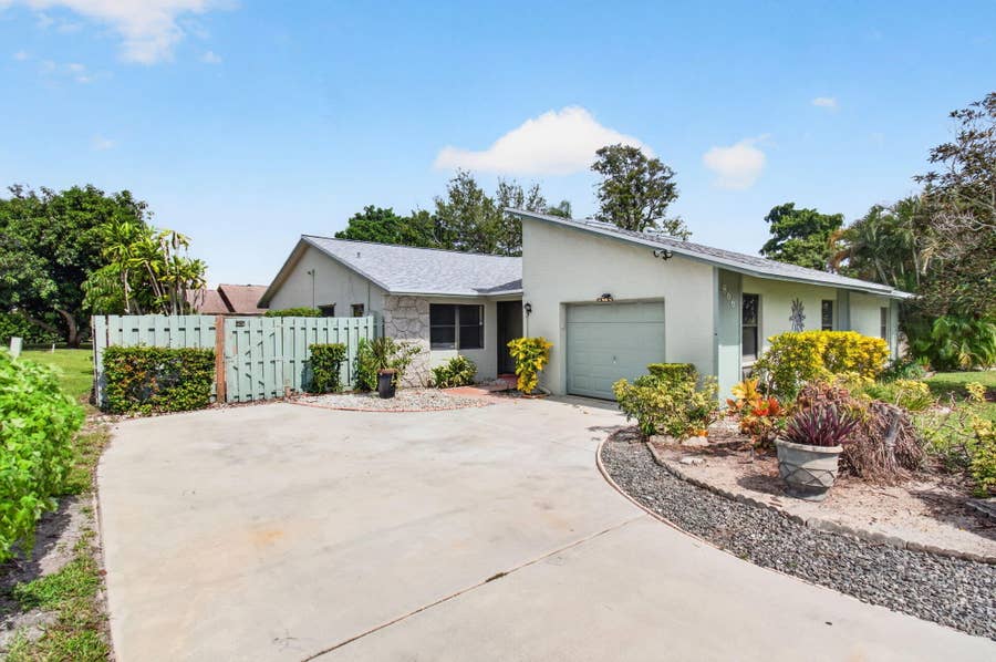Property photo for 866 NW 25TH Avenue, Delray Beach, FL